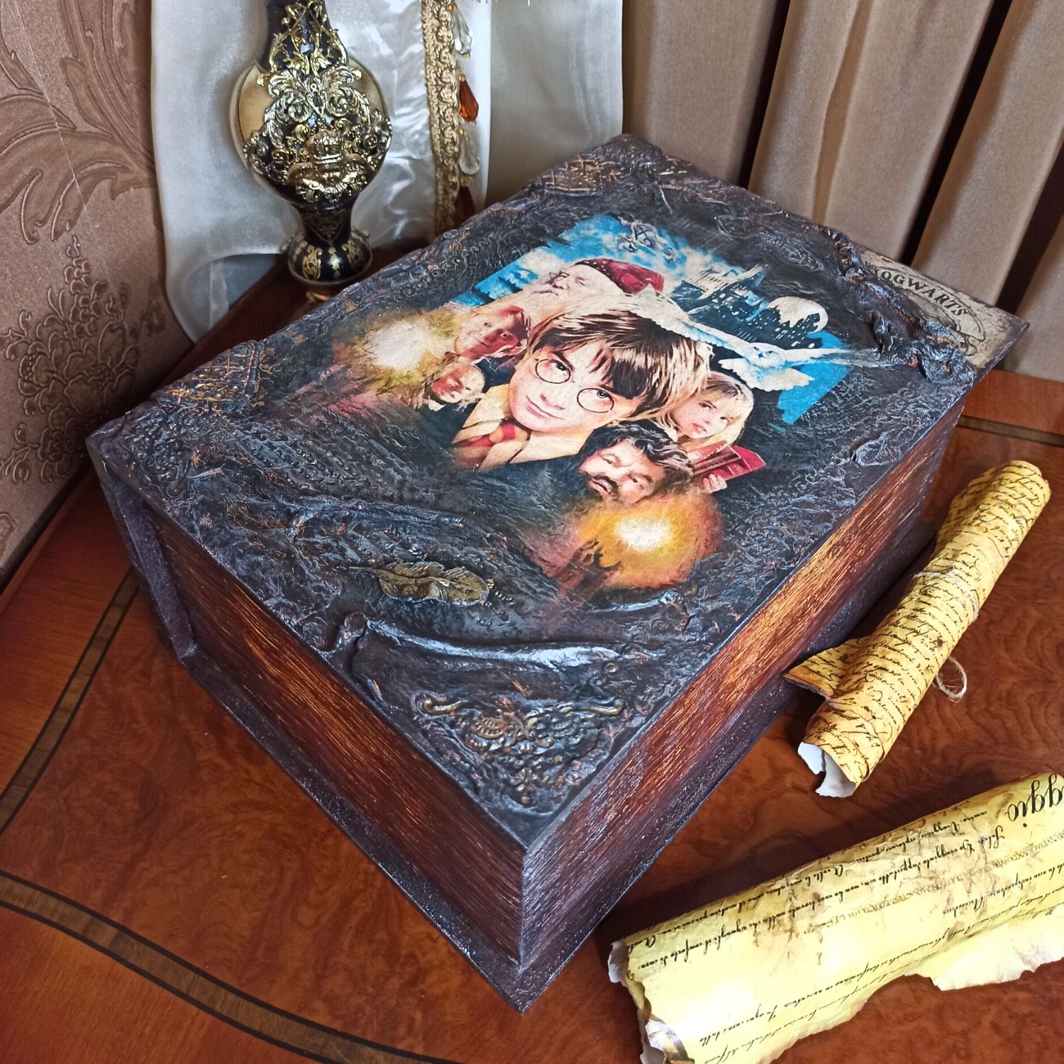 скринька з книги гаррі п.