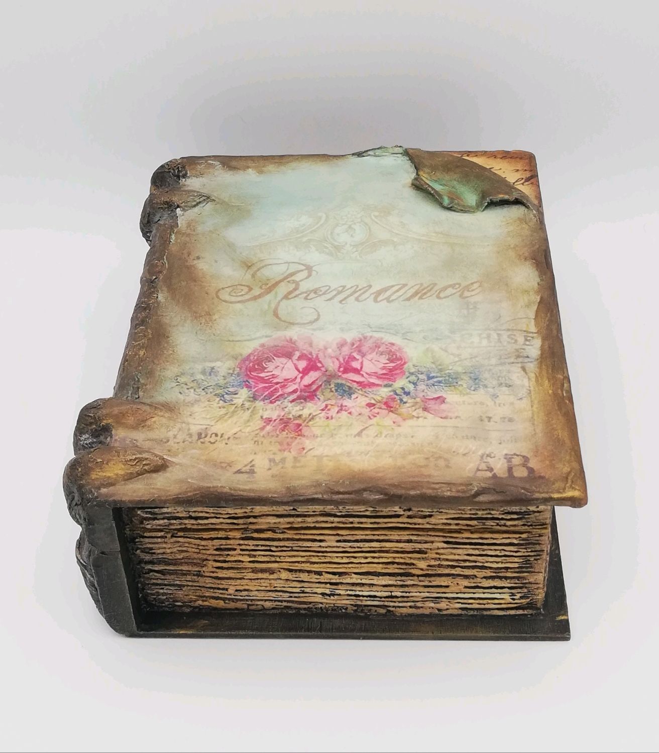 скринька з книги старовинна