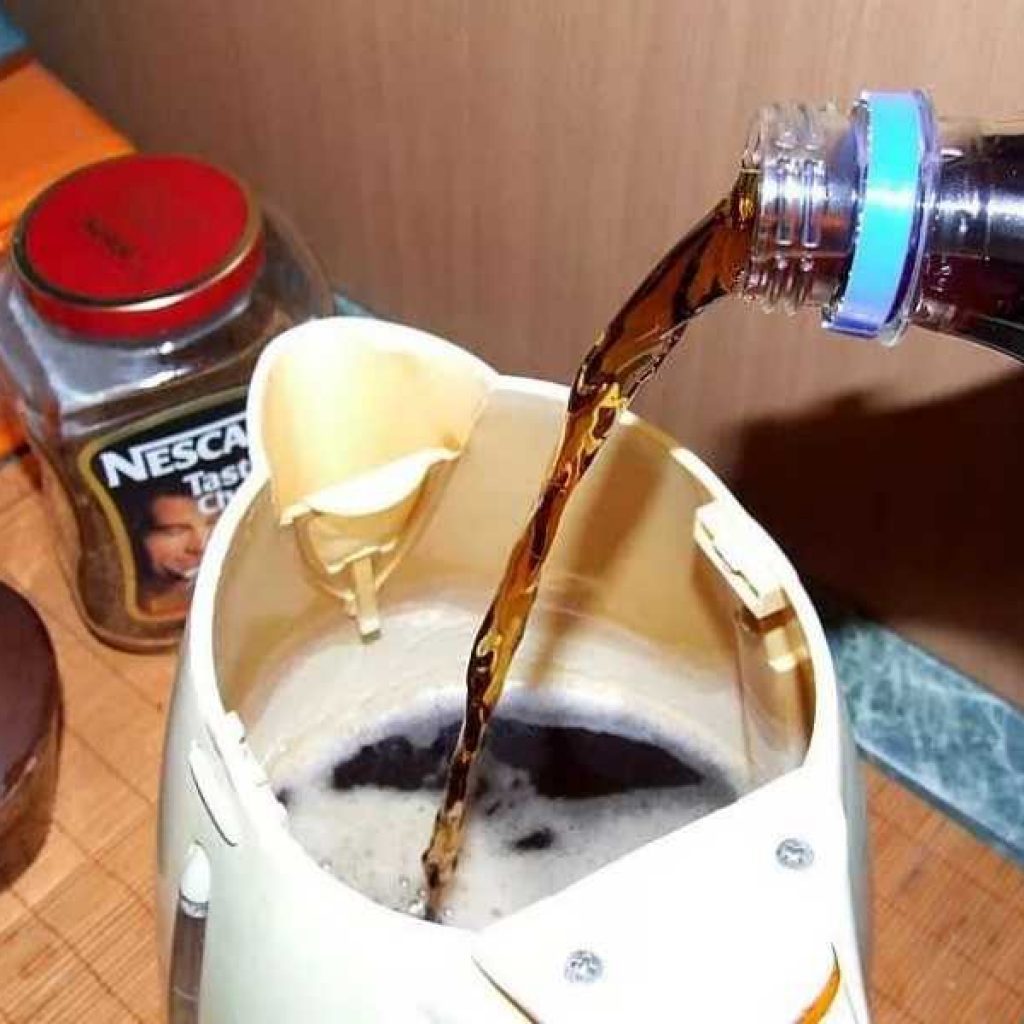 чищення чайника газуванням
