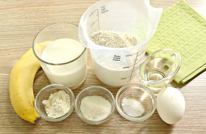 Бананові панкейки