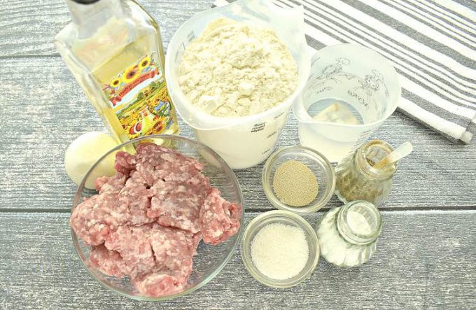 Біляші з фаршем на сковороді