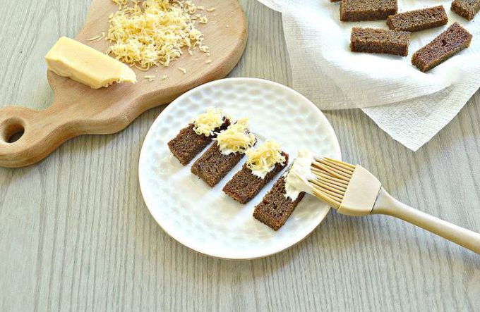 Часникові грінки із сиром