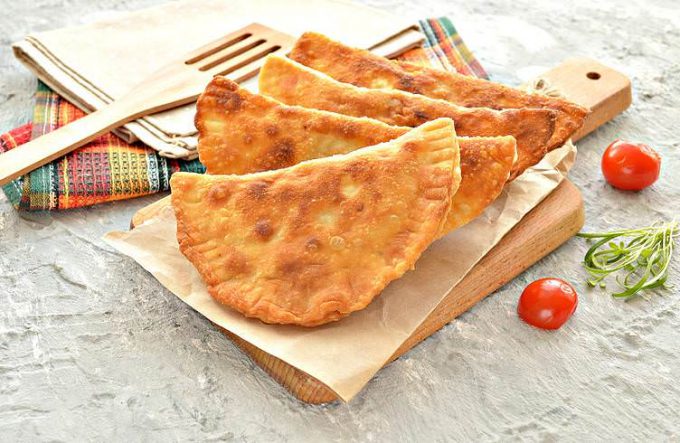 Чебуреки з мясом