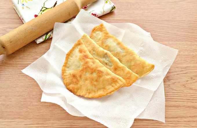 Чебуреки з мясом