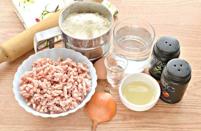 Чебуреки з мясом
