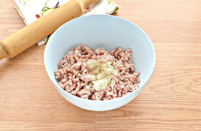 Чебуреки з мясом
