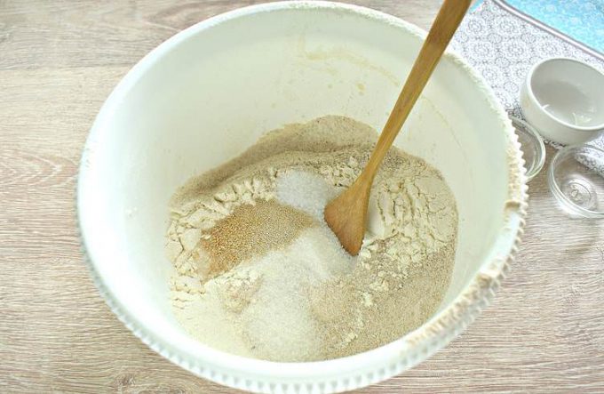 Цільнозернові булочки з кунжутом