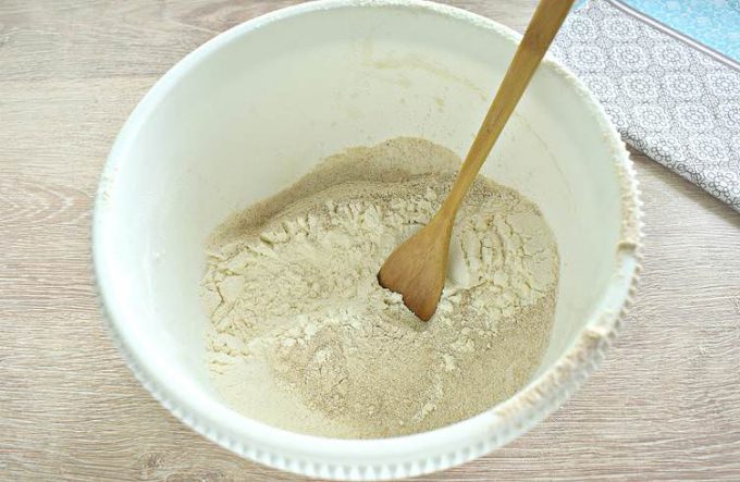 Цільнозернові булочки з кунжутом