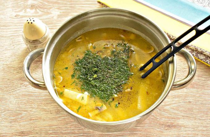 Грибний суп із рисом