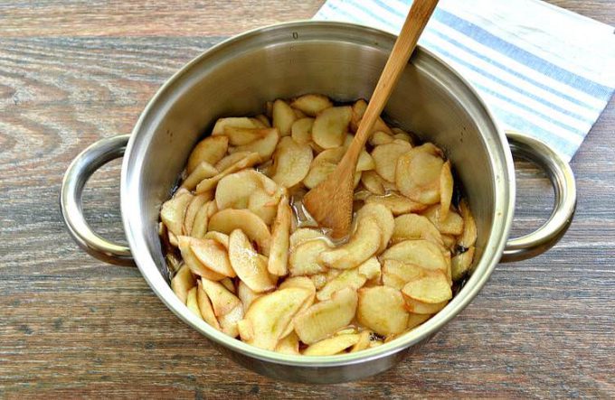 Яблучне варення часточками на зиму