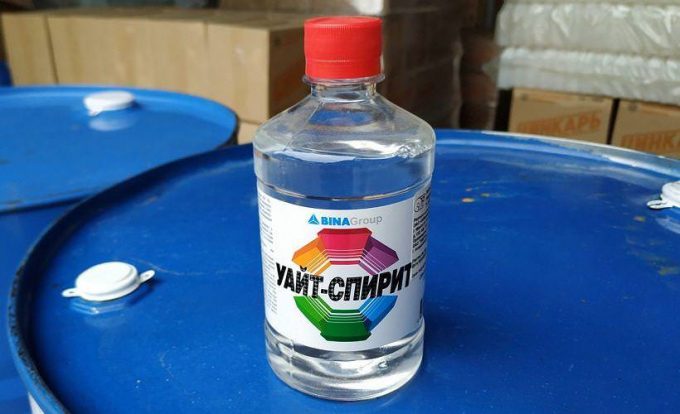 Як відіпрати замазку з одягу без слідів і не пошкодивши тканина