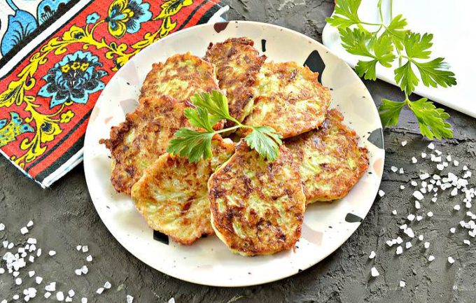 Кабачкові оладки з сиром та часником