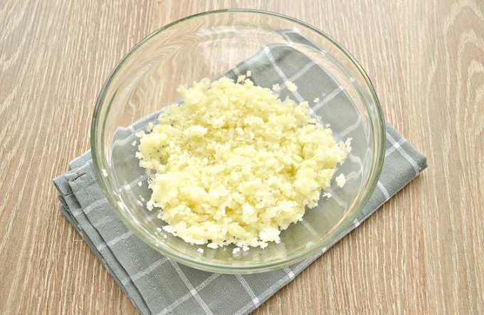 Капустяні котлети з фаршем на сковороді