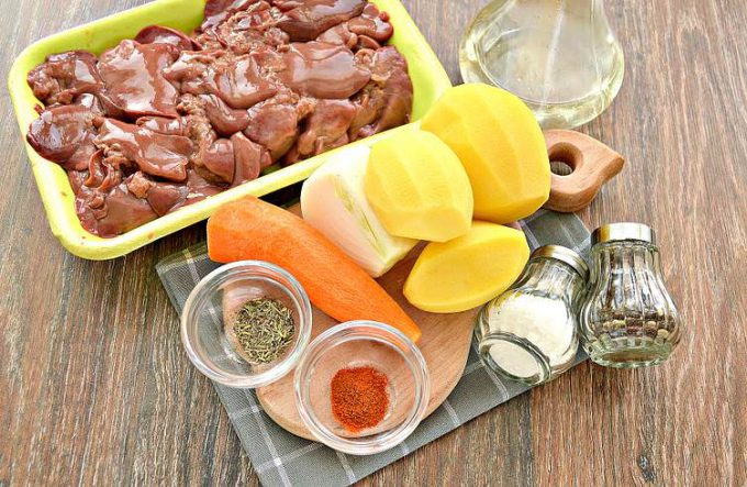 Картопля з курячою печінкою у мультиварці