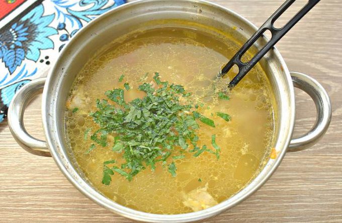 Картопляний суп з куркою та локшиною