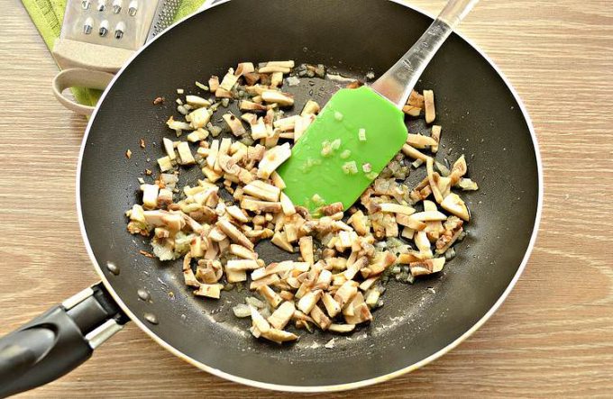 Кесаділля з грибами та сиром