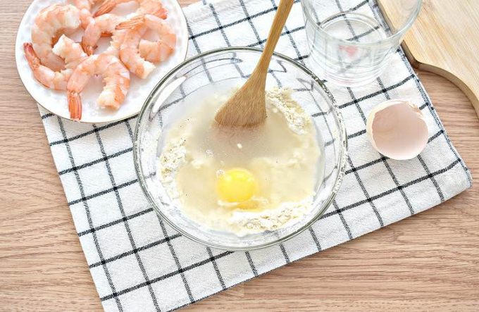 Королівські креветки у клярі