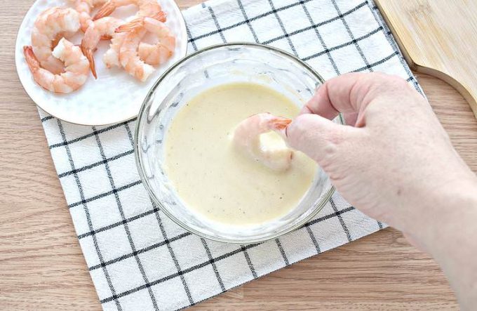 Королівські креветки у клярі