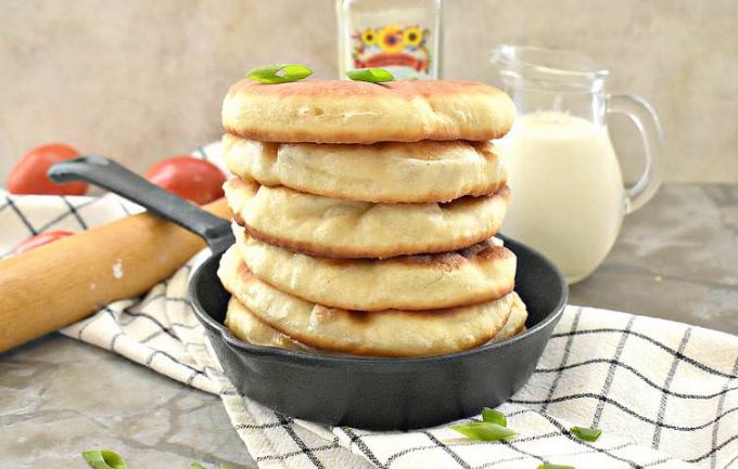 Коржики на молоці на сковороді