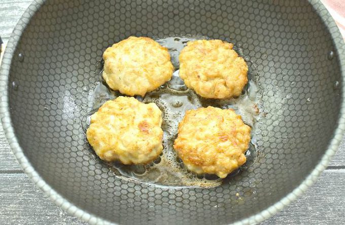 Котлети з курки «Купецькі» на сковороді
