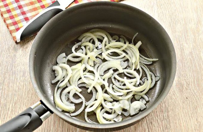 Куряче філе зі сметаною в духовці