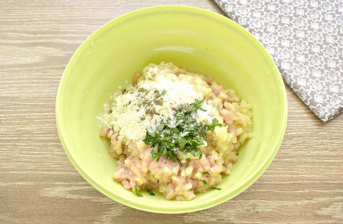 Курячі котлети з кабачком