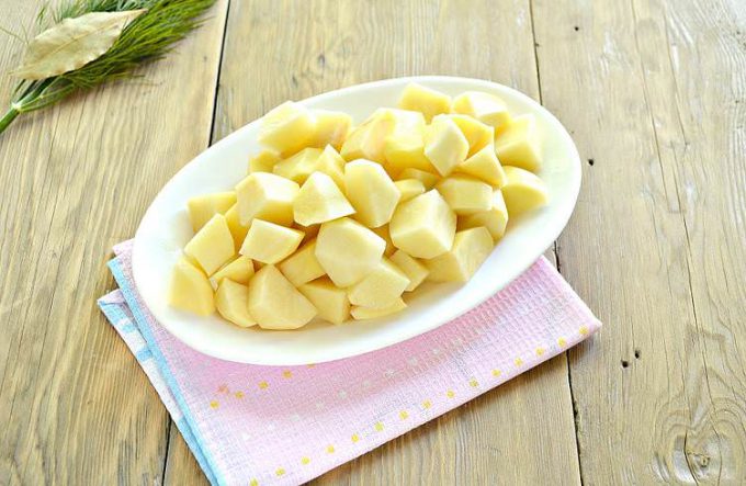 Курячий суп з картоплею