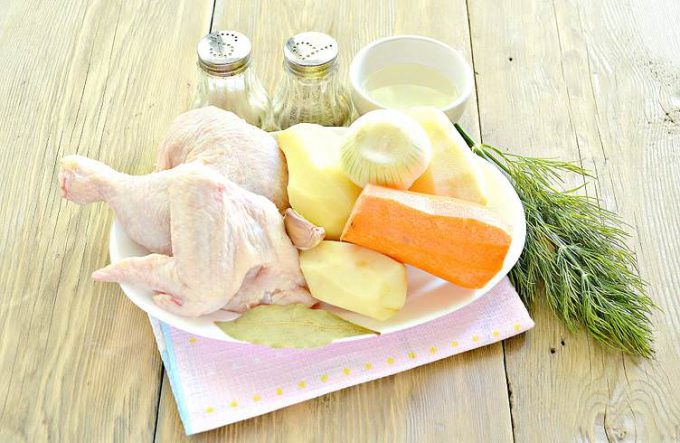 Курячий суп з картоплею
