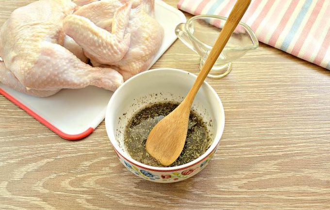 Курка в духовці з прованськими травами