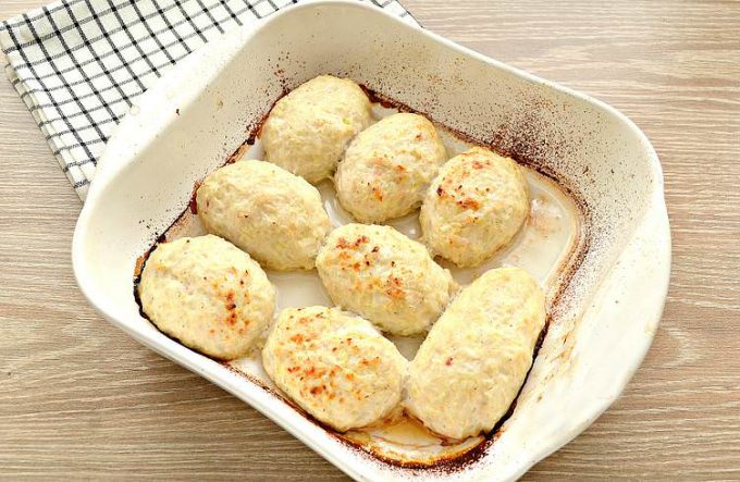 Ліниві голубці з куркою та рисом у духовці