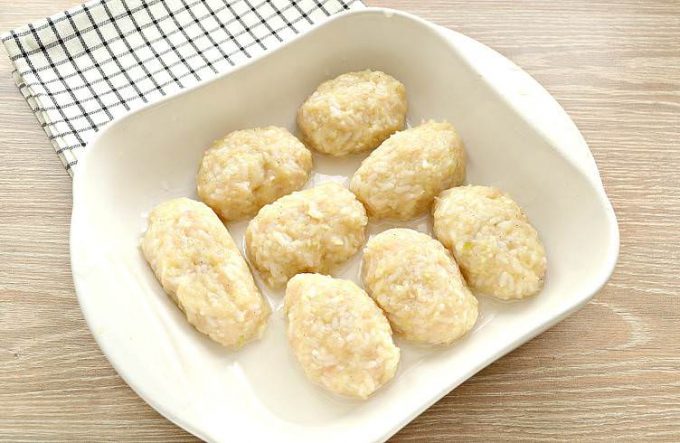 Ліниві голубці з куркою та рисом у духовці