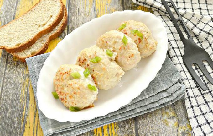 Ліниві голубці з куркою та рисом у духовці