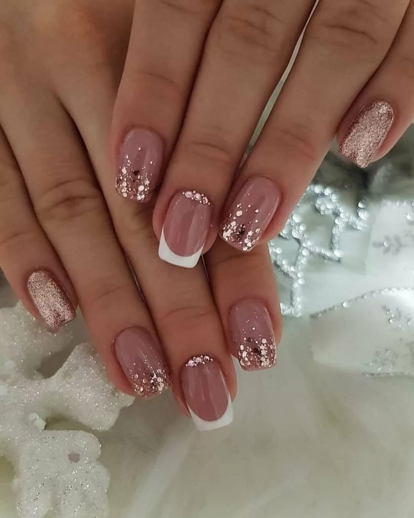 Манікюр на грудень 2023: тренди зимового дизайну (+250 фото)