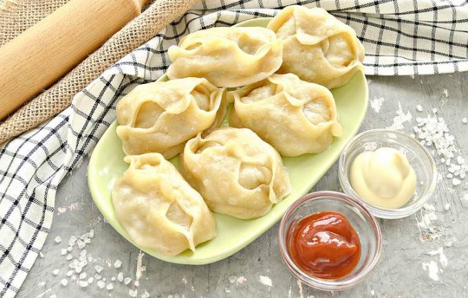Манти з капустою та фаршем