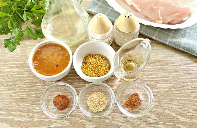 Маринад для курячої грудки з медом та гірчицею