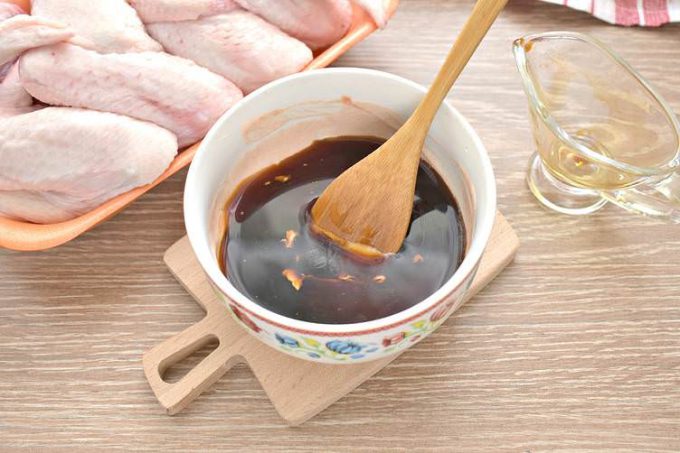 Маринад для шашлику з курячих крилець