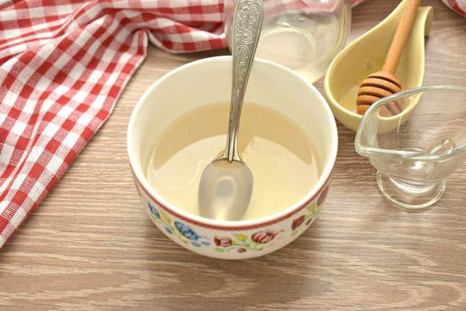 Маринована цибуля з медом та коріандром