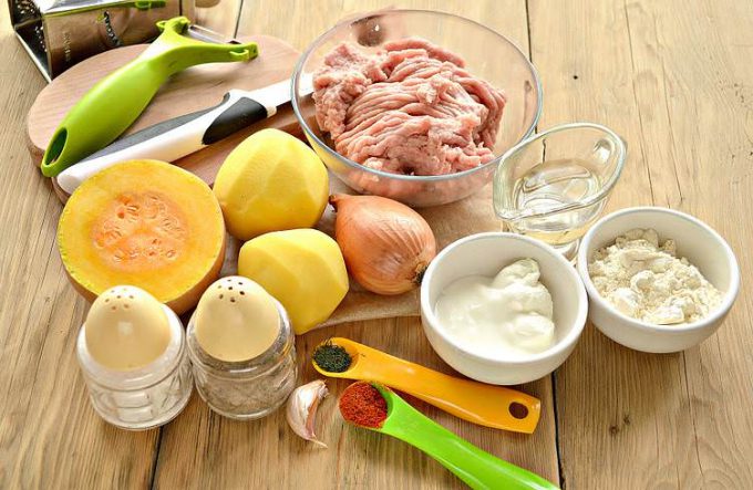 Мясні оладки з картоплею та гарбузом
