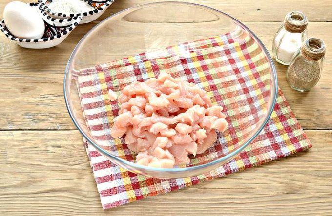Мясо по-албанськи з курячої грудки