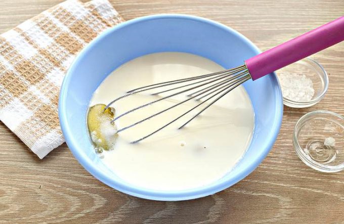Млинці на кукурудзяному борошні з молоком
