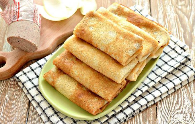 Млинці з ліверною ковбасою