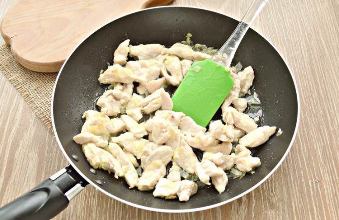 Начинка для пирога з капустою та куркою