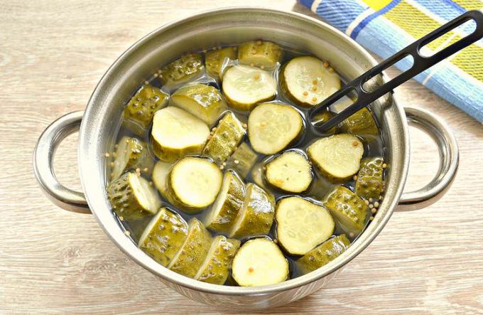 Огірки на зиму, мариновані по-фінськи