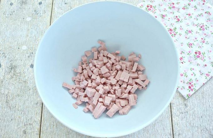 Окрошка з ковбасою (на оцті)