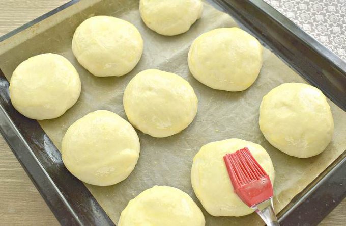 Пампушки з часником та зеленню в духовці