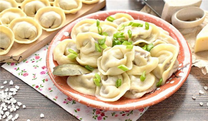 Пельмені з мясом та сиром