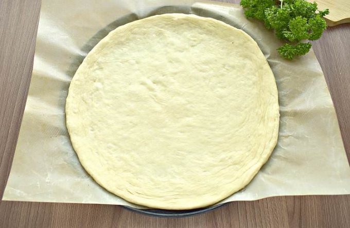 Піца з куркою та грибами