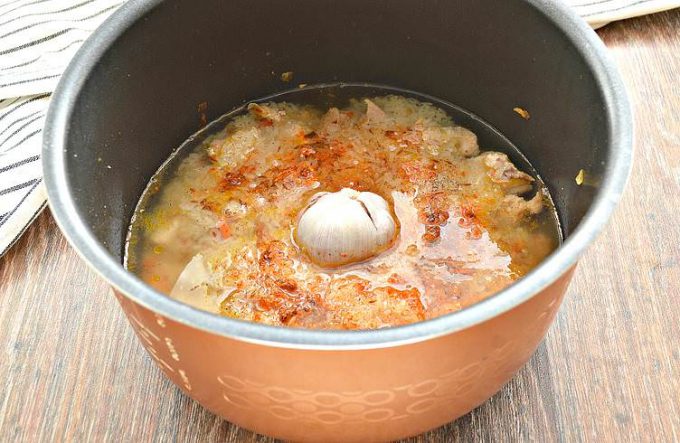 Плов зі свининою в мультиварці