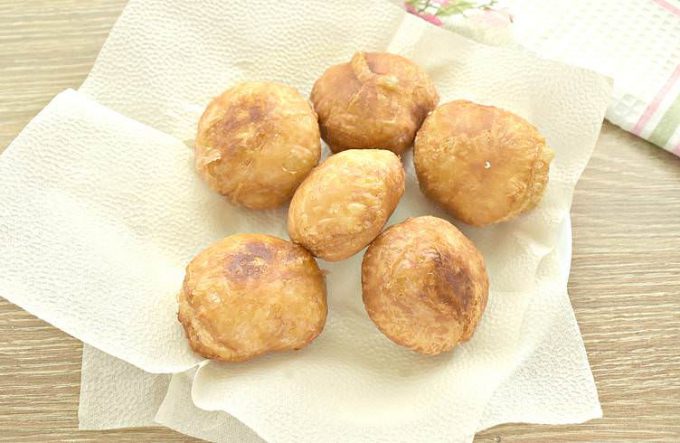 Пончики з листкового тіста