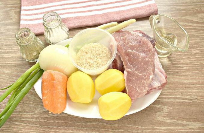 Рисовий суп з мясом у мультиварці